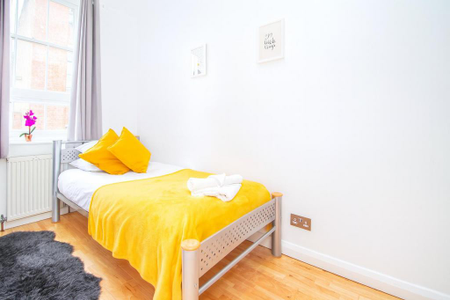 2 bedroom apartment to rent - Photo 3