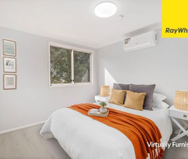 IMMACULATELY PRESENTED FOUR BEDROOM HOME - Photo 4