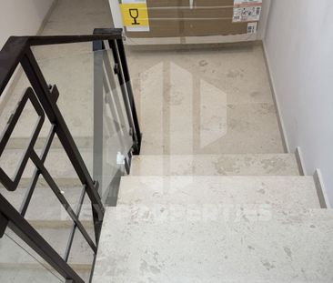 Piata Romana, mansarda boema, finisaje in linii simple si elegante - Fotografie 6