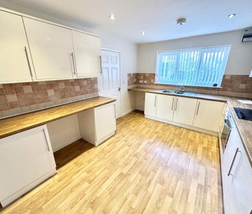 3 bedroom semi-detached house to rent - Photo 6