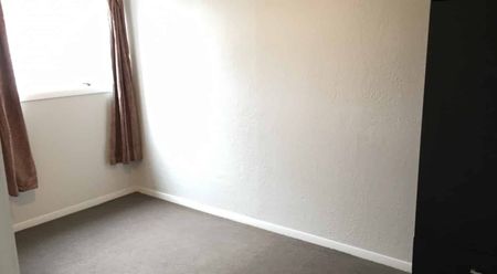 Tidy Stand Alone Home - Photo 2