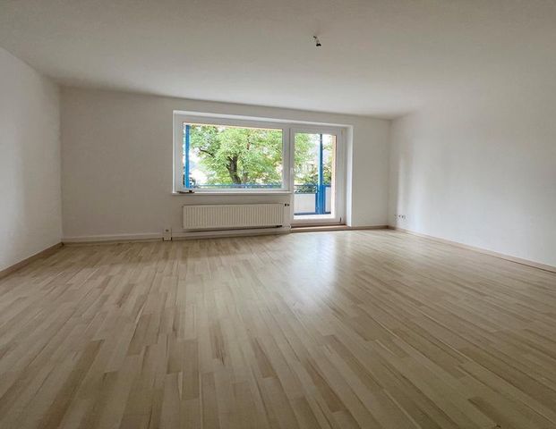 Klasse Wohnung mit Balkon in schöner Lage in Reichenbrand - Foto 1