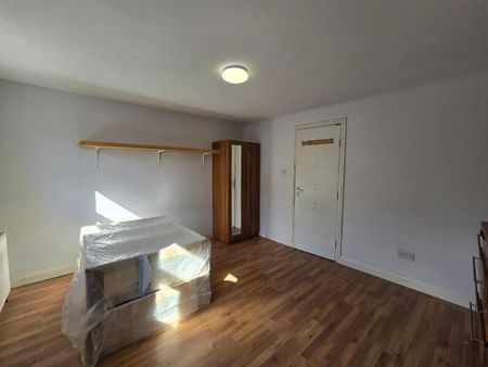 House share to rent - Photo 4