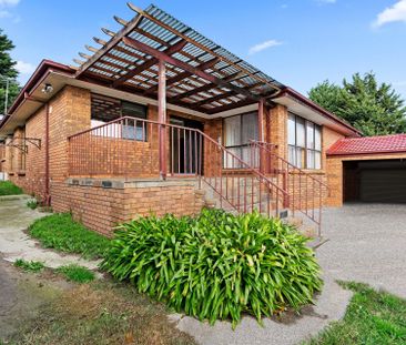 Comfy&comma; Spacious and Family Friendly&excl; - Photo 3