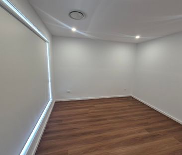 Brand New Family Home Double storey - Photo 3