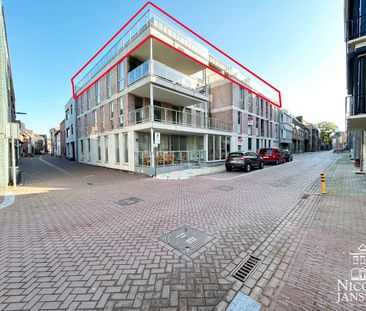 Instapklaar penthouse met drie slaapkamers en ruime terrassen - Photo 1