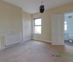 2 BEDROOM House - Terraced - Photo 6