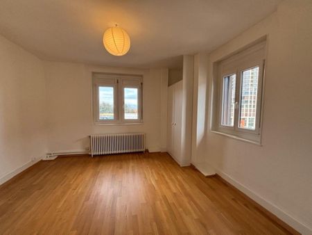 Charmant appartement de 3 pièces situé au 4ème étage de l'immeuble. - Foto 5