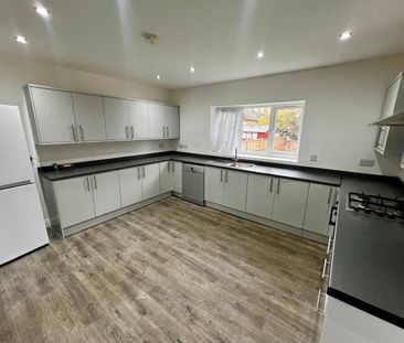 3 Bed Detached House, Melton Road, LE4 - Photo 5