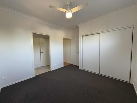 Modern Unit in Sought After Suburb - Photo 2