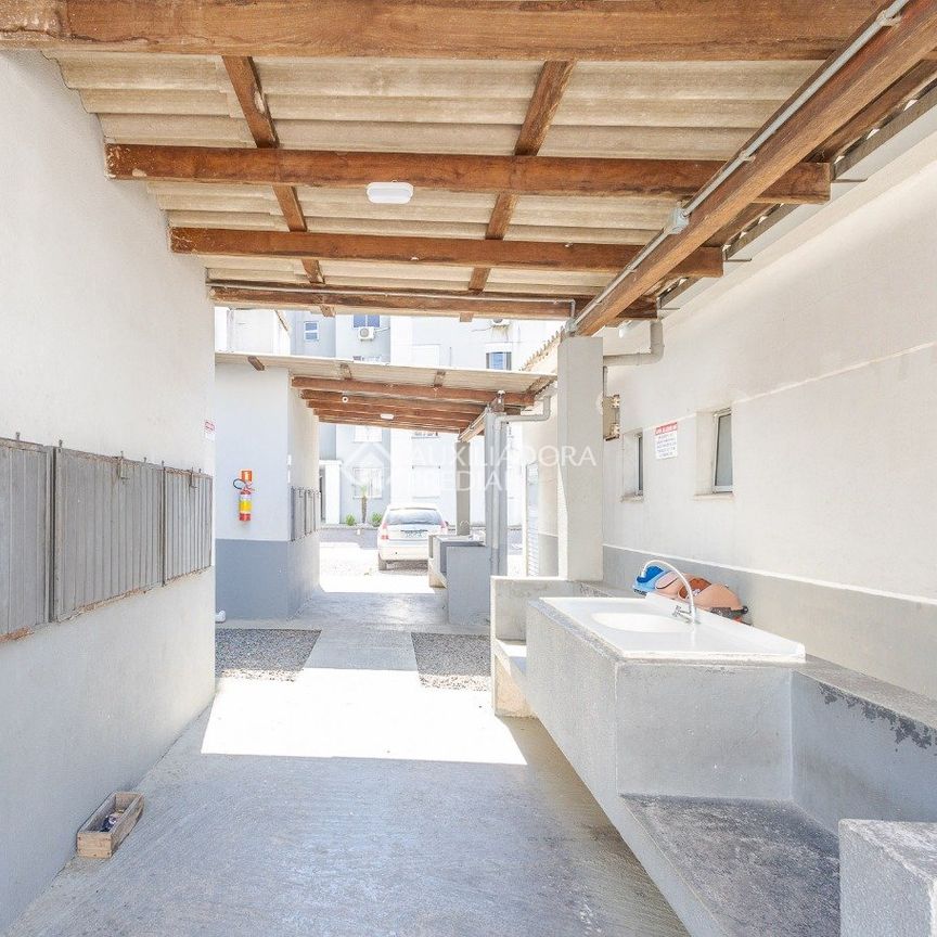 Apartamento com 2 quartos e 47m² para alugar em Olaria, Canoas. - Photo 1