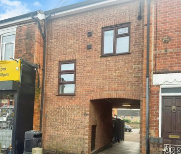 Terraced House to rent on - Photo 3