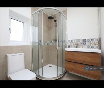 2 bedroom semi-detached house to rent - Photo 3