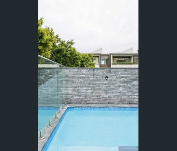 STUDIO IN THE CENTRE OF MANLY - Photo 4