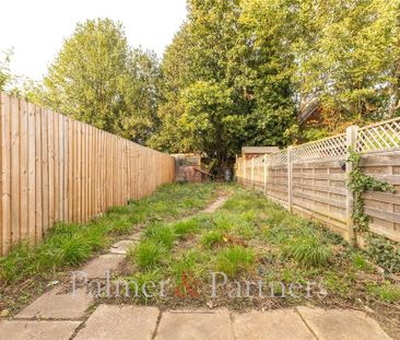 3 bedroom terraced house to rent - Photo 2