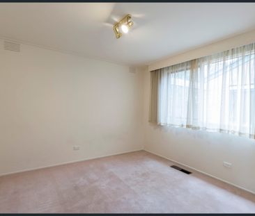 THREE BEDROOM LARGE FAMILY HOME! | FLARE REAL ESTATE - Photo 3