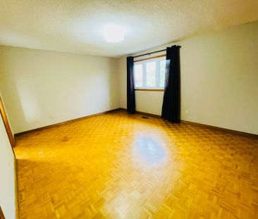 For Lease - 121 Harmonia Crescent, Vaughan, Ontario - Photo 3