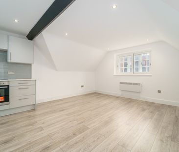 Church Street, Walton-on-Thames, KT12 - Photo 1