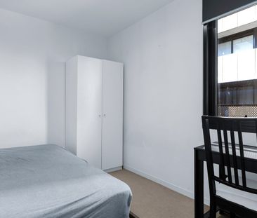 Fantastic Central Location - Photo 3