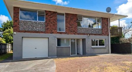 EXTENDED FAMILY LIVING - Photo 4