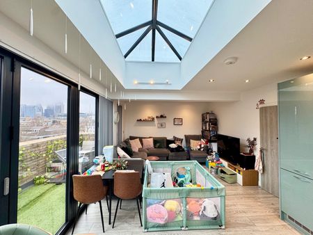 3 Bed Flat, Satchwell Road, E2 - Photo 4