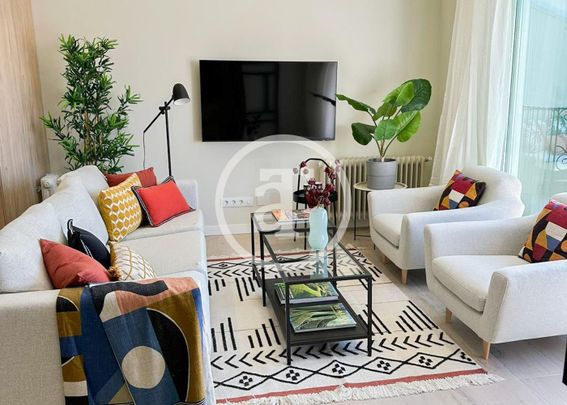 Ático de alquiler en Calle de Recoletos, Recoletos - Photo 1