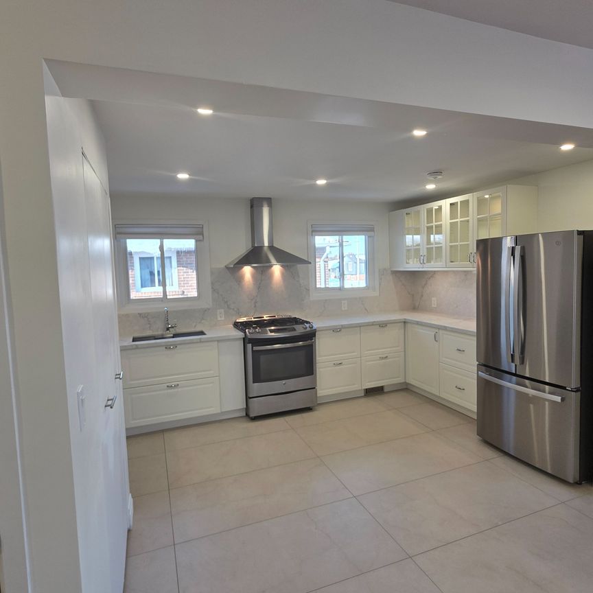 For Lease - 660A Chipmunk Street, Pickering, Ontario - Photo 1