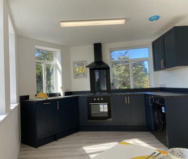 1 bedroom in a flat share to rent - Photo 4