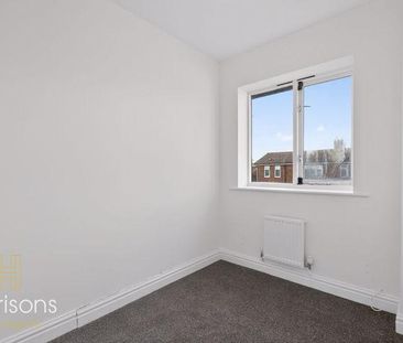 2 bedroom semi-detached house to rent - Photo 6