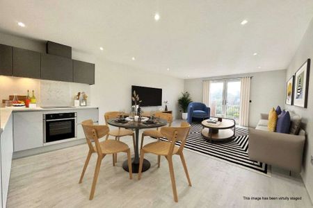 A contemporary apartment with premium specifications situated in Hythe. - Photo 5