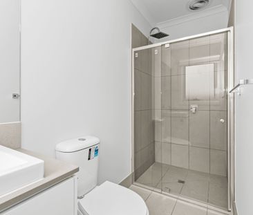 Modern Family Home in Beveridge - Photo 3