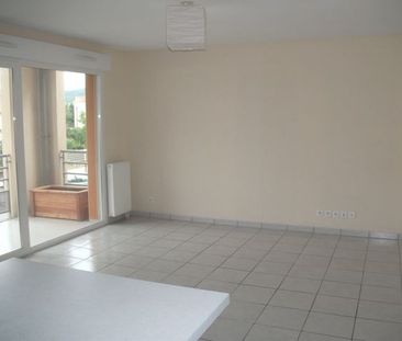Location Appartement 3 pièces 66m² - Photo 2