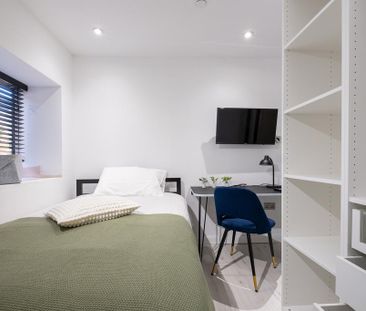 2 bedroom semi-detached house to rent - Photo 4