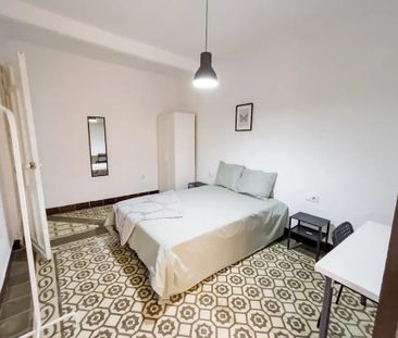 Calle Bustos Tavera, Sevilla, Andalusia 41003 - Photo 4