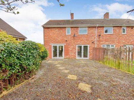 2 bed semi-detached house to rent in NE16 - Photo 3