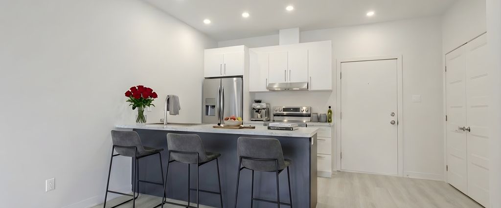 Studio Semi-meublé Moderne - Huntingdon - Photo 1