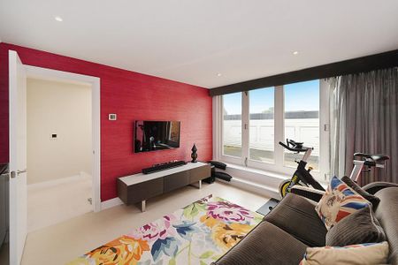 5 bedroom end of terrace house to rent - Photo 3