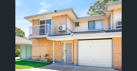 IMMACULATE FAMILY HOME! - Photo 4