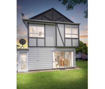 ovely three-bedroom home - Photo 5