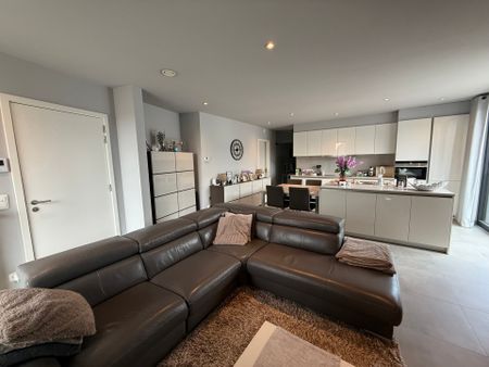 LIEDEKERKE - Luxueus appartement met staanplaats. - Photo 5