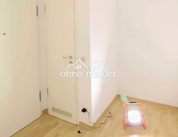 Gepflegte 1-Zimmer-Wohnung + Balkon +Tiefgaragenstellplatz - Foto 1