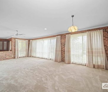 Spacious Family Home with River Views in Quiet Cul-de-Sac - Photo 1