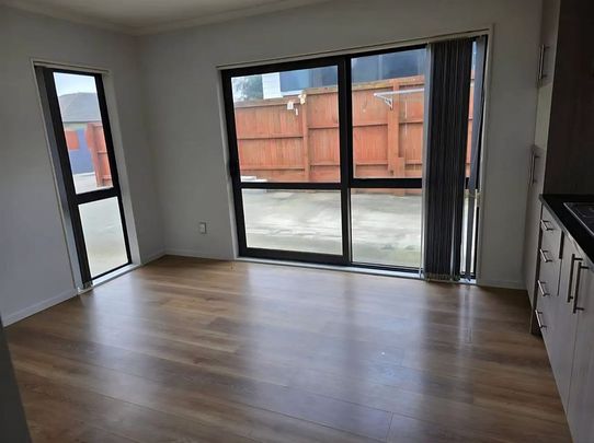 Charming 2BR Flat in Mangere, Auckland - Photo 1