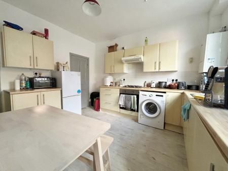 Grosvenor Square, S2 4NS - Photo 2