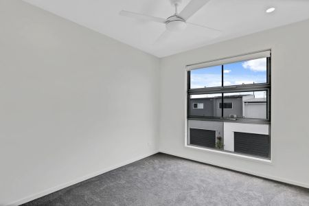 105 Adrian Circuit, Nirimba. - Photo 5