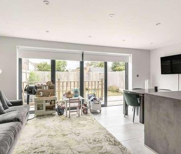 Princes Close, Eton Wick, Windsor, Berkshire, SL4 - Photo 1