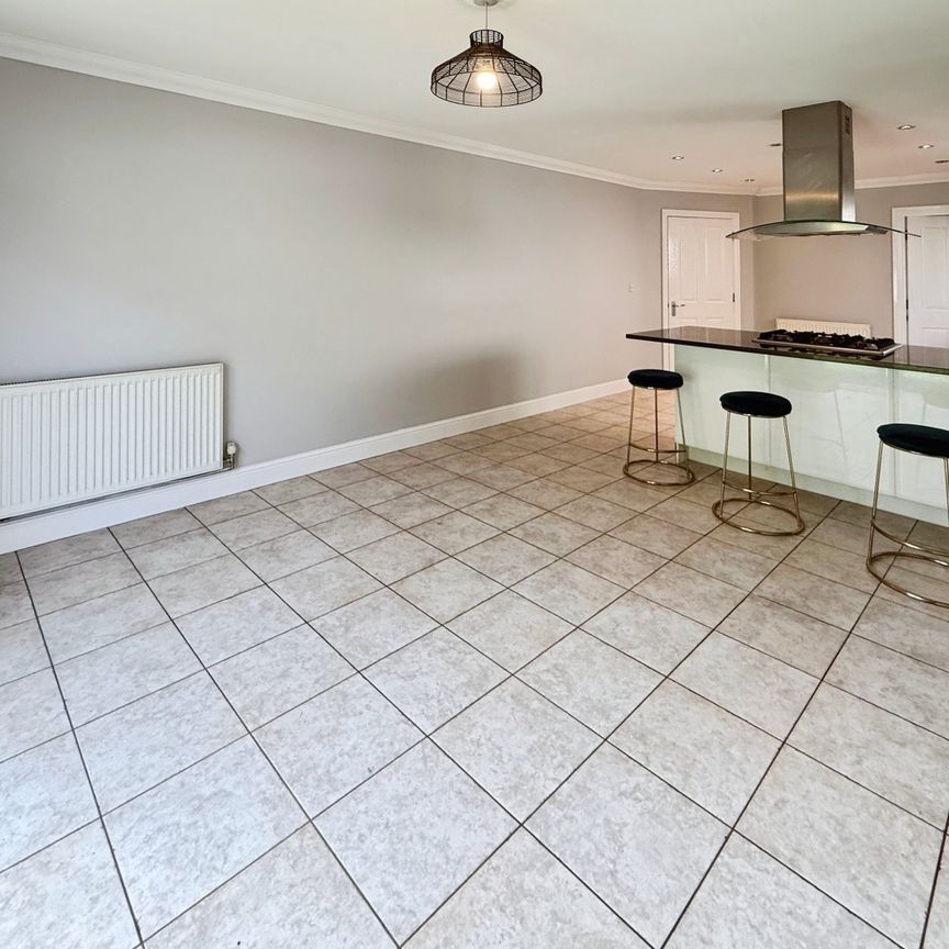 Nazeing New Road, Broxbourne - Photo 1