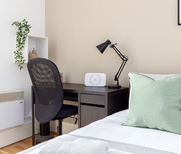 1 Bed Flat, Leinster Gardens, W2 - Photo 3