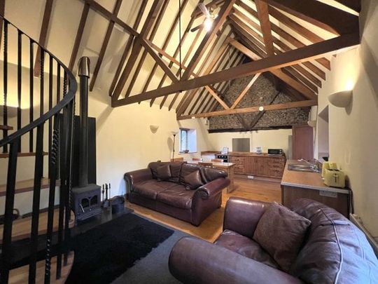 Taylor Barn, Hilborough, - Photo 1