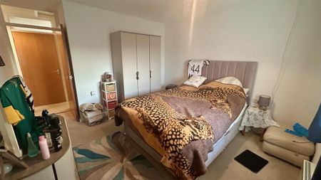 2 bedroom retirement property to rent - Photo 4